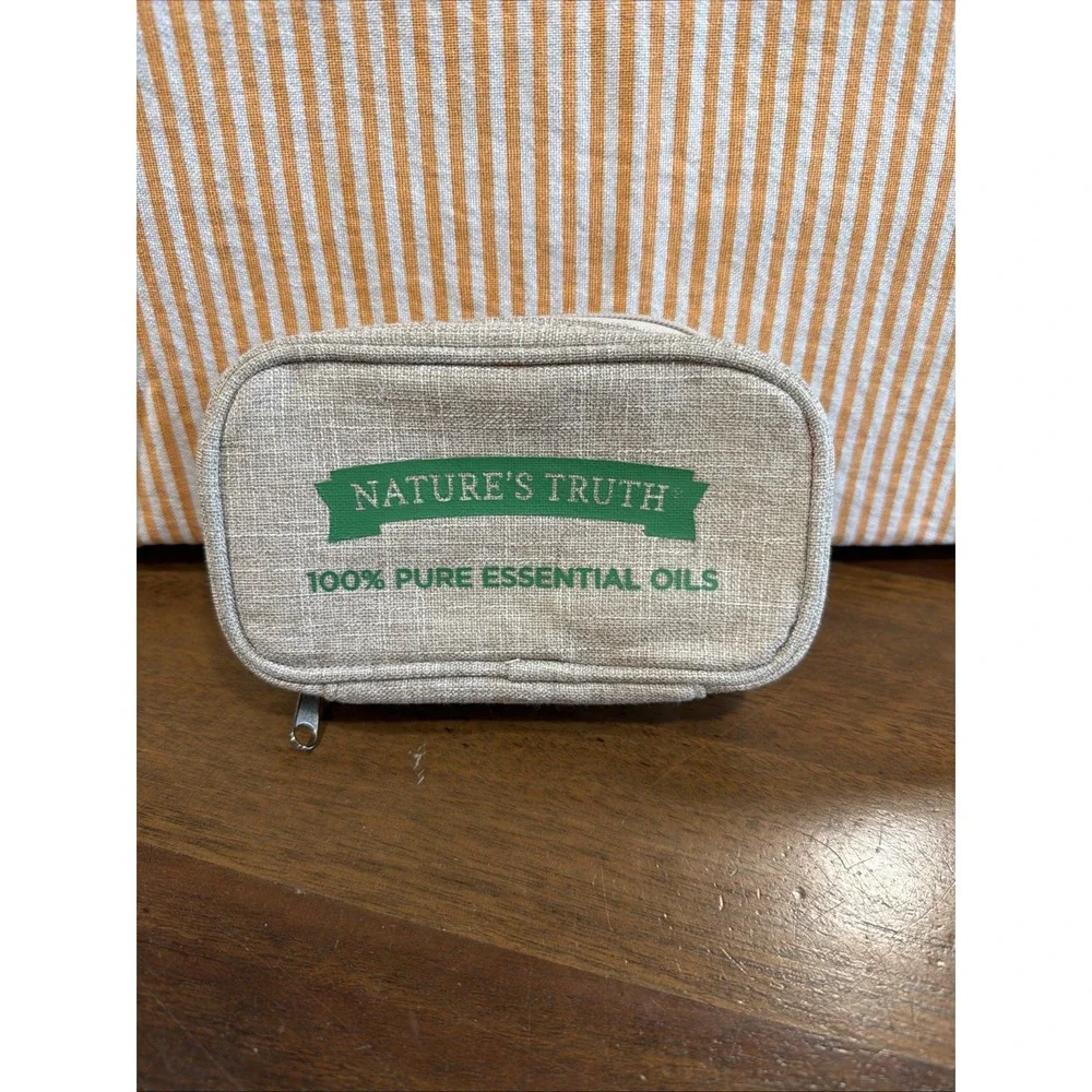Natures Truth, Essential Oil Zipper Close Carrying Bag